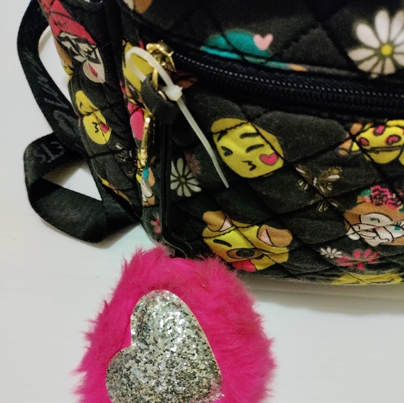 💃🏻❤️HOST PICK‼️❤️💃🏻 BETSEY EMOJI backpack - Picture 5 of 11